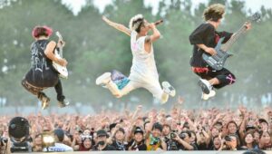 Making Monday Better: ONE OK ROCK 2016 Special Live in Nagisaen ~A Playlist~