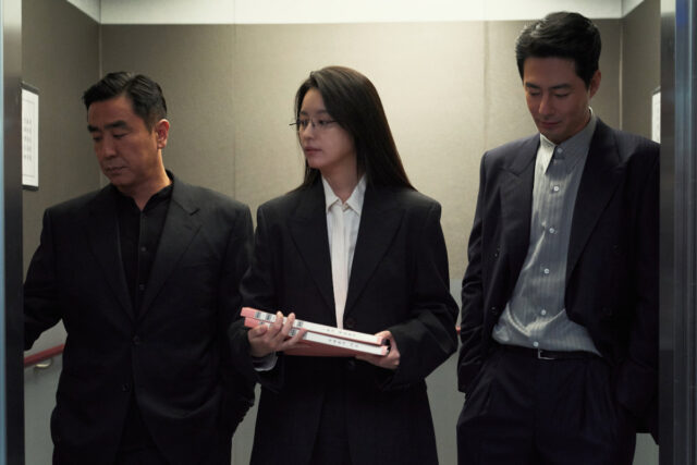 Ryu Seung-ryong, Han Hyo-joo, and Jo In-sung in "Moving"
